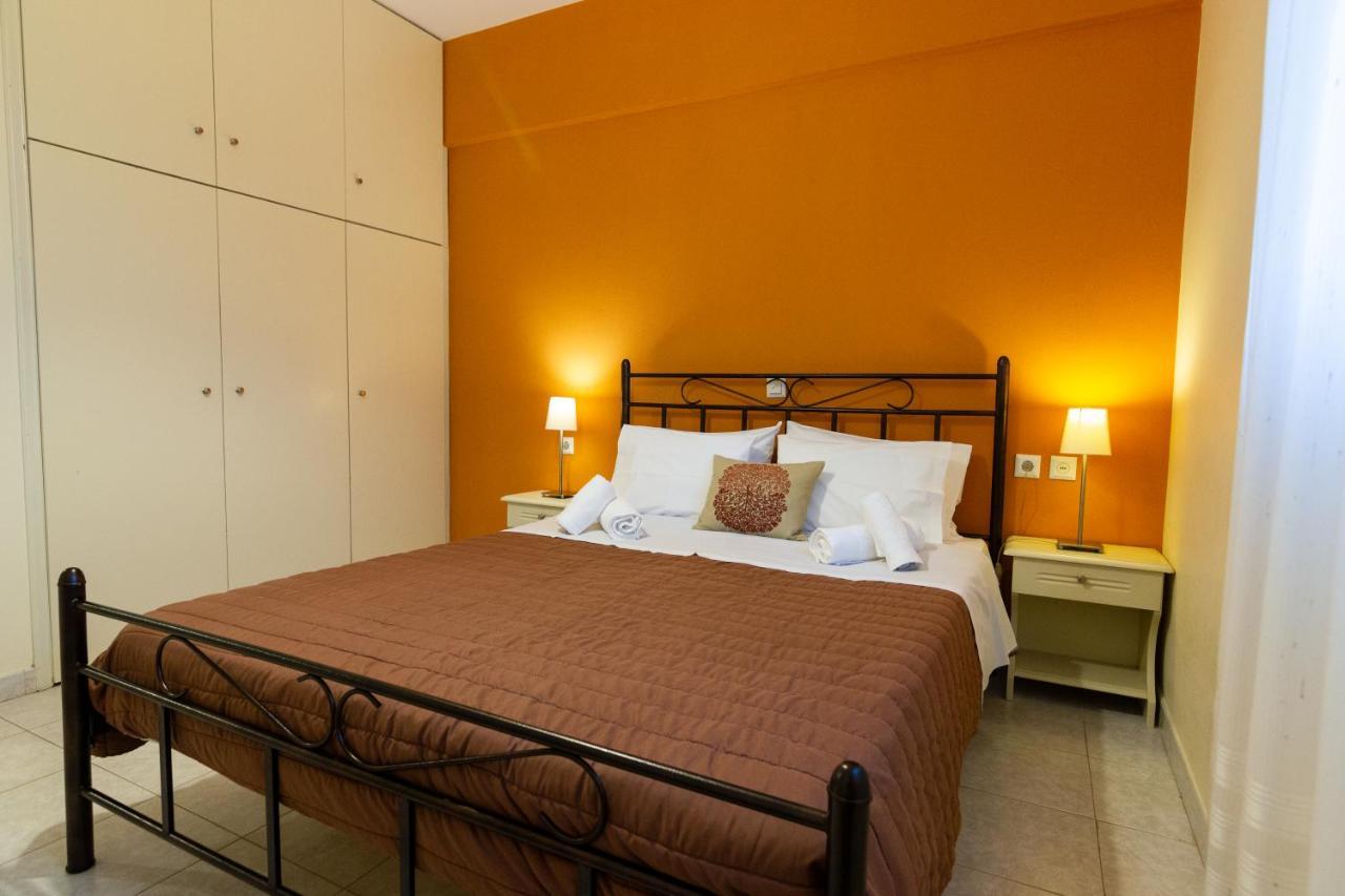 Elaionas Aparthotel Leonídion Exteriör bild